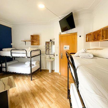 Az The Bridge Hostel - Coliving Zaragoza Ngoại thất bức ảnh
