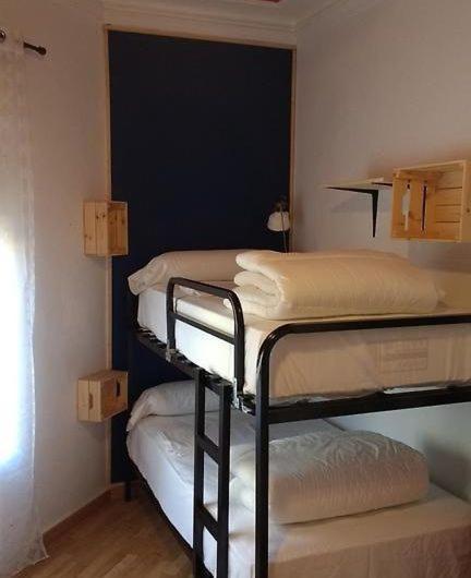 Az The Bridge Hostel - Coliving Zaragoza Ngoại thất bức ảnh