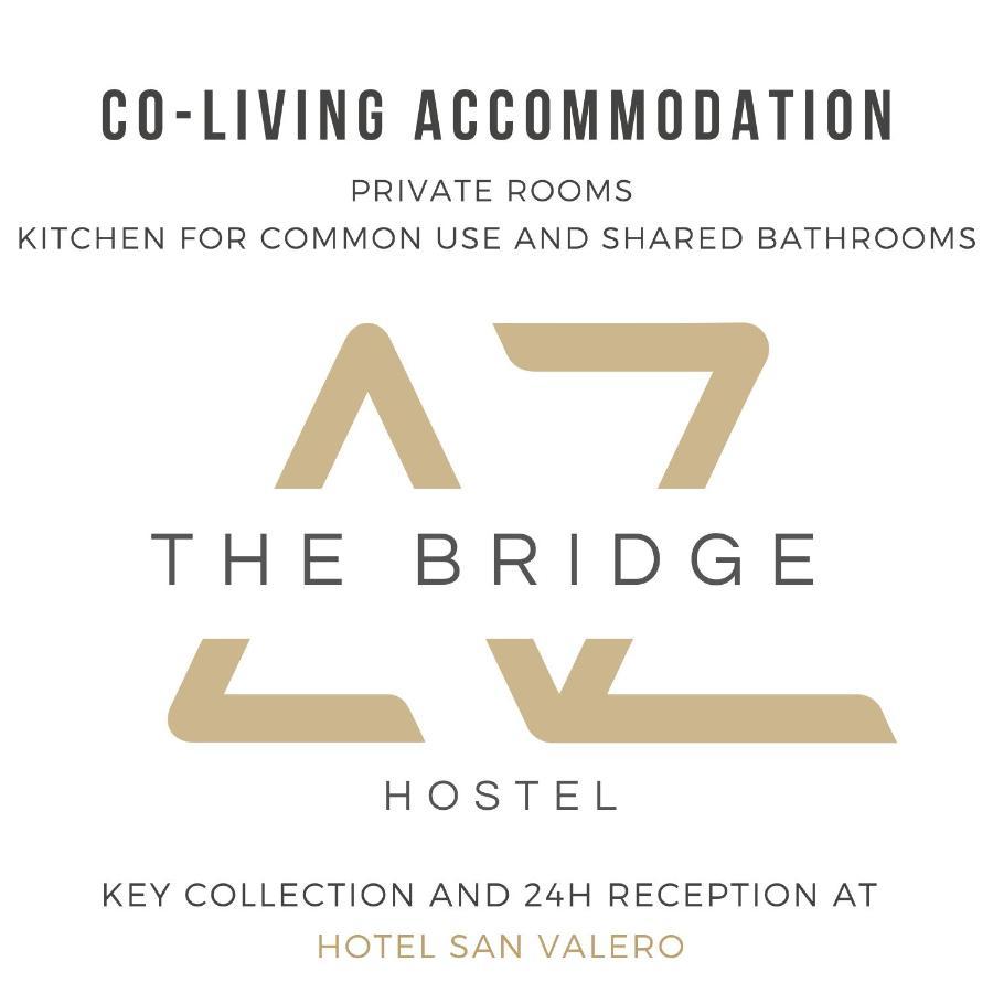 Az The Bridge Hostel - Coliving Zaragoza Ngoại thất bức ảnh
