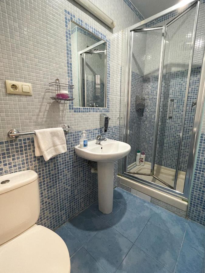 Az The Bridge Hostel - Coliving Zaragoza Ngoại thất bức ảnh