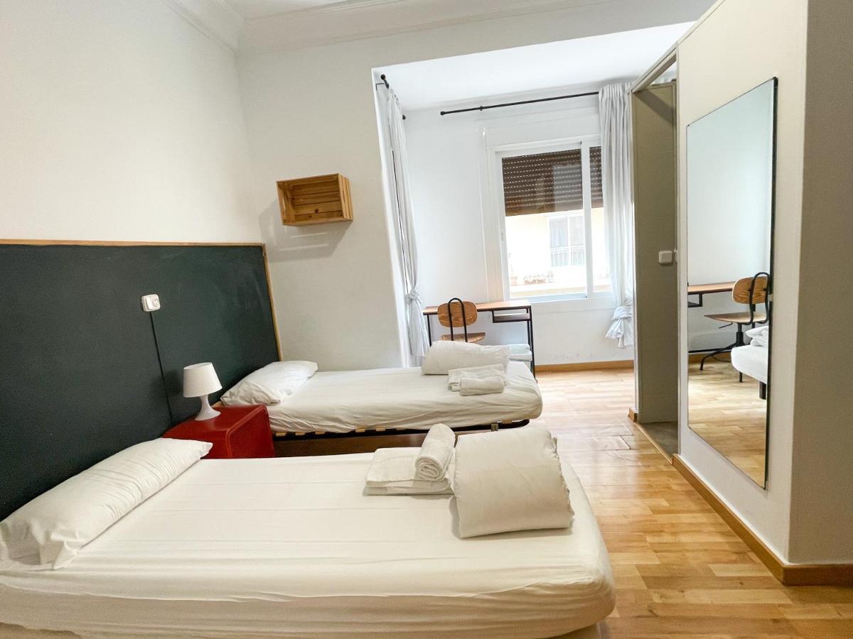 Az The Bridge Hostel - Coliving Zaragoza Ngoại thất bức ảnh