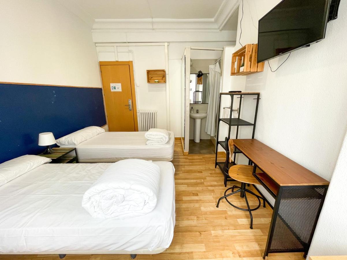 Az The Bridge Hostel - Coliving Zaragoza Ngoại thất bức ảnh